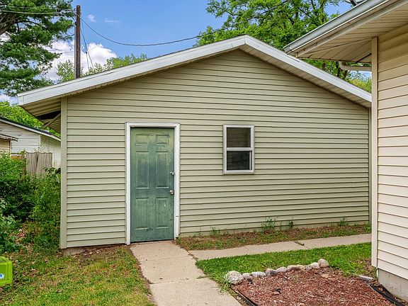 4th image of 301 E 8th Ave