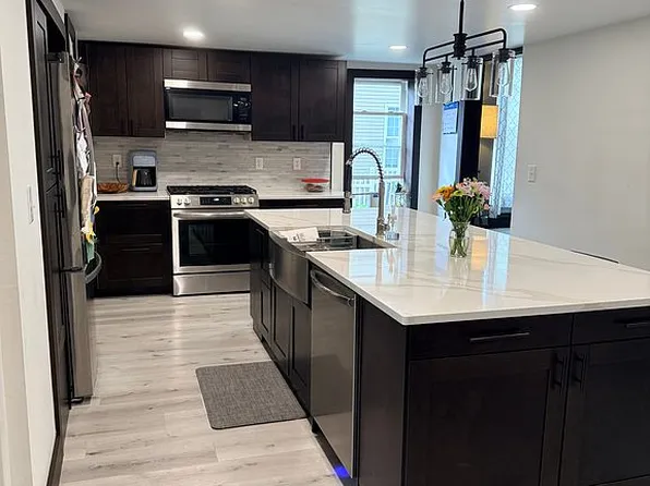 610 4th St, Covington, IN 47932