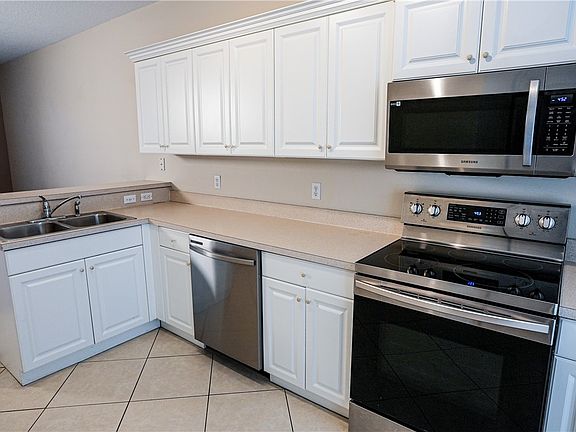 5th image of 1620 42nd Sq APT 104