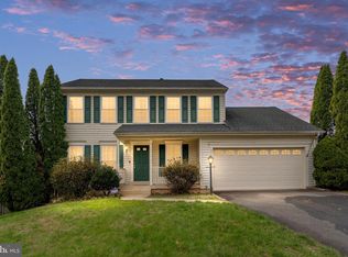 5568 Roundtree Dr, Woodbridge, VA 22193