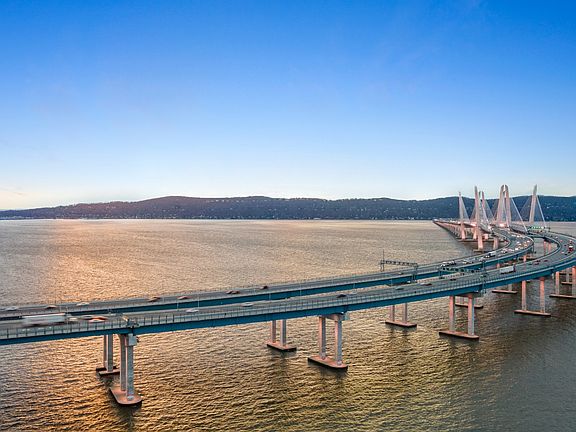 121 Tappan Landing Road