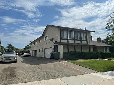 1738 E Fairfield Ct #4 — Photo 8