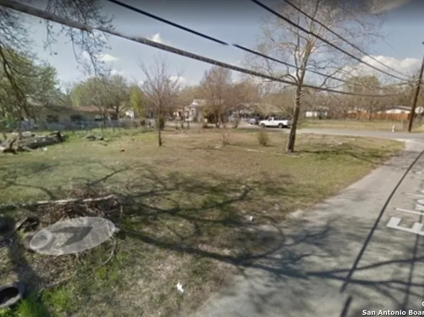 611 E IRELAND ST LOT C, Seguin, TX 78155