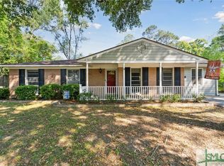 27 Sheridan Dr, Savannah, GA 31406