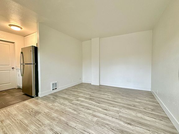 3rd image of 6111 8th Ave NW #100986B3B