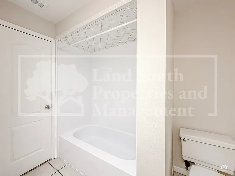 4948 Market Sq — Photo 12