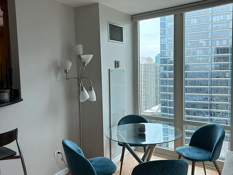 345 N Lasalle St #4504 — Photo 4