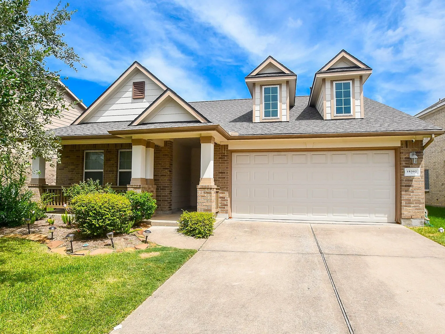 4 bed, 2.0 bath, 1908 sqft, $2,195 — Photo 1