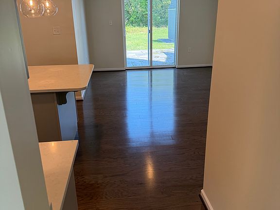 5th image of 604 Thumper Dr