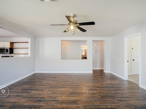 3rd image of 15614 W Acapulco Ln