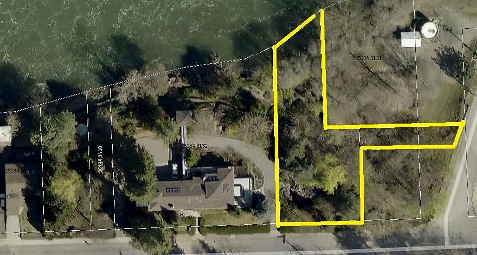 1st image of 1910 W Clarke Ave
