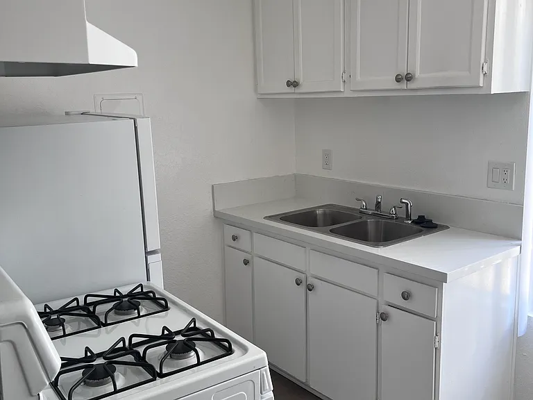 8770 Van Nuys Blvd #22 — Photo 3