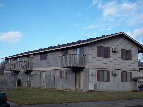 3rd image of 231 NE Birch Ave APT 7
