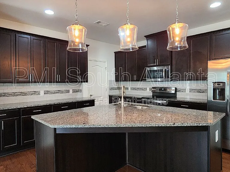7744 Rutgers Cir — Photo 9