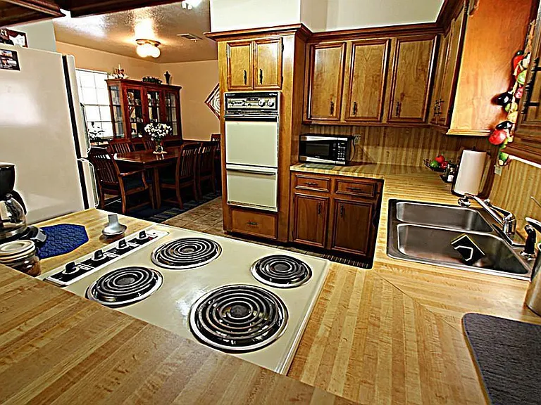 13723 Pepper Knoll Dr — Photo 8