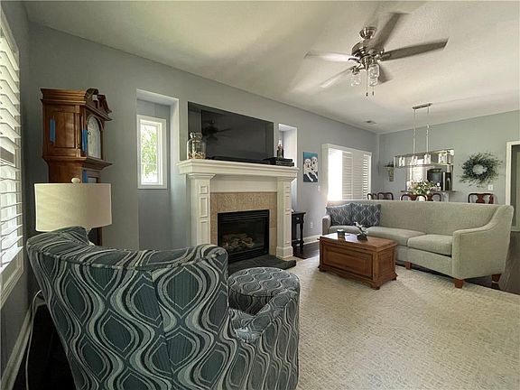 4th image of 933 SW Redbuck Cir