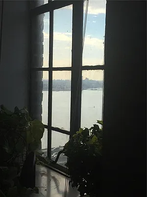 Rented by R New York | media 16