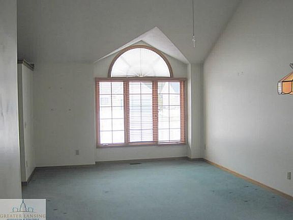 3rd image of 4179 Santa Clara Dr