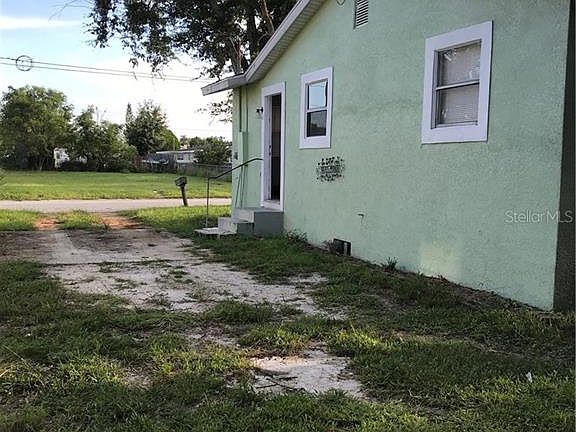 2nd image of 1226 Avenue I
