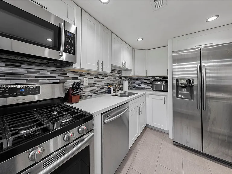 11336 SW 69th Ter #0 — Photo 9