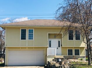 418 N Godfrey St, Cameron, MO 64429