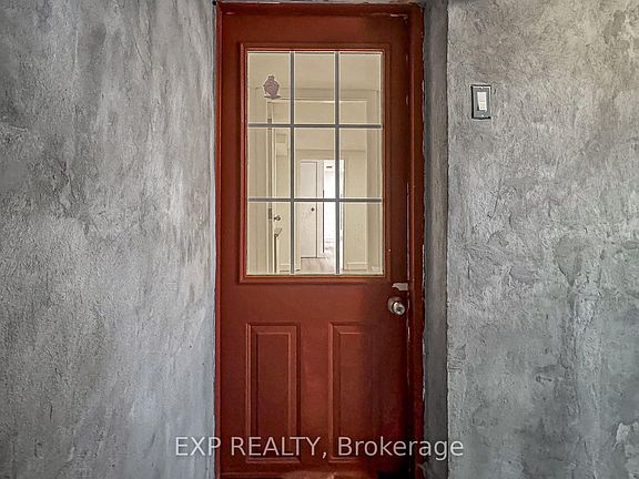 2nd image of 858 Manning Ave #Basement