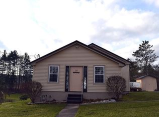 322 S Shenango St, Mercer, PA 16137