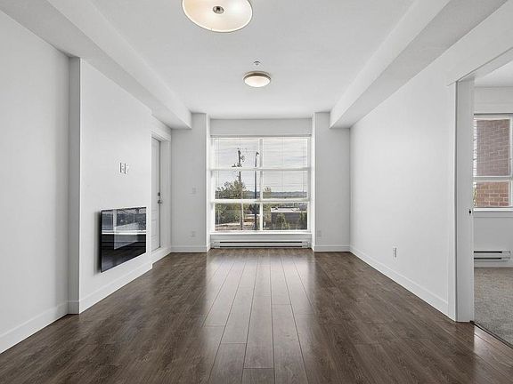 2nd image of 827 Roderick Ave #205