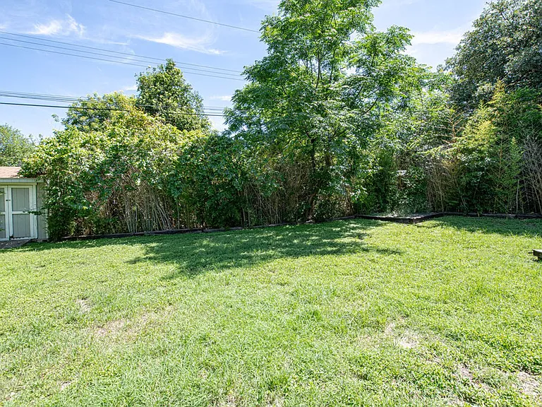 122 Havana St — Photo 20