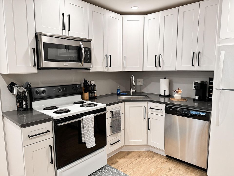 1st image of 9626 N Beach View St #A1