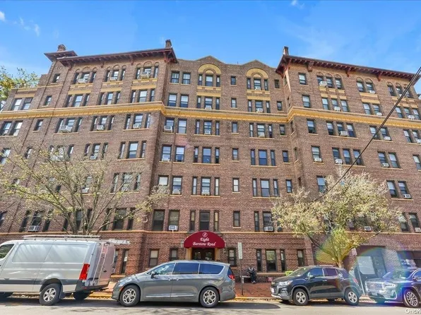 8 Barstow Road #2C, Great Neck, NY 11021