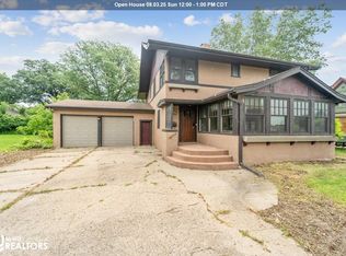 1009 11th St, Eldora, IA 50627