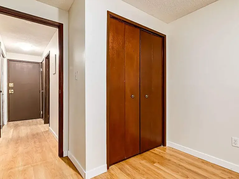 5104 56th Ave #102 — Photo 7