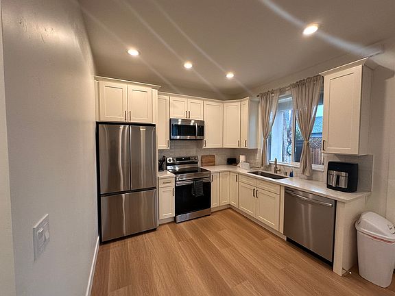 5th image of 3838 65th St #2