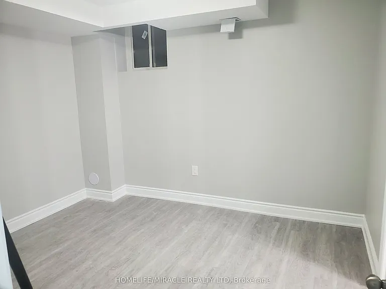 18 Bachelor St — Photo 17