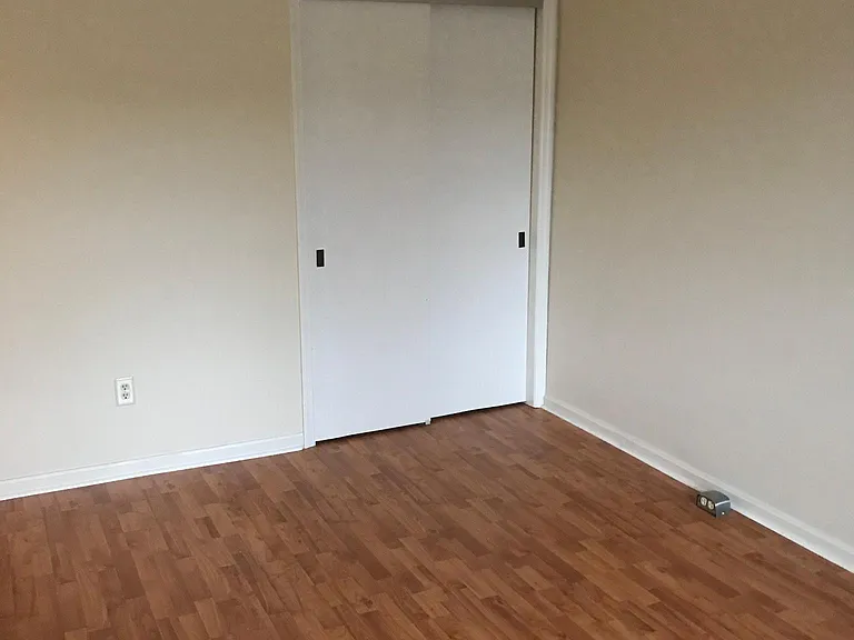 3483 Sutherland Dr — Photo 17