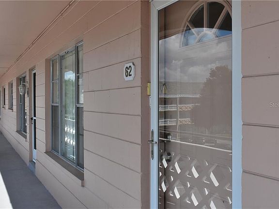 2nd image of 2458 Columbia Dr APT 62