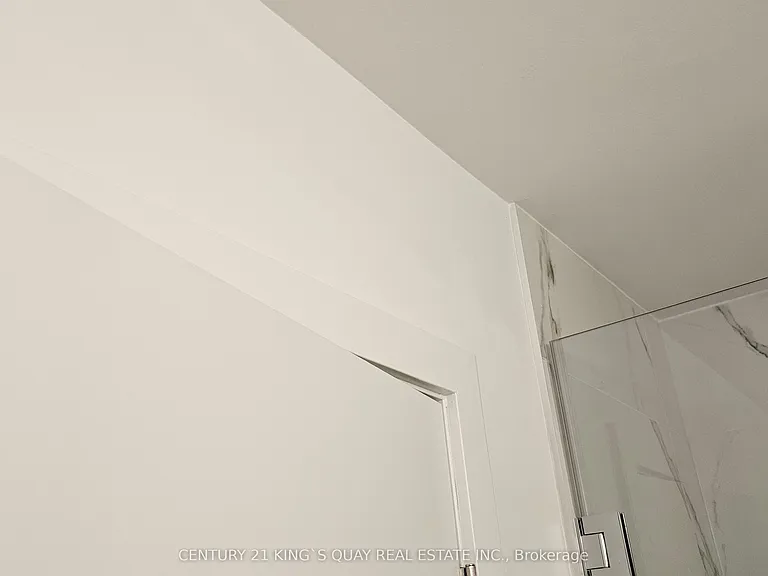7 Golden Lion Hts #824 — Photo 16