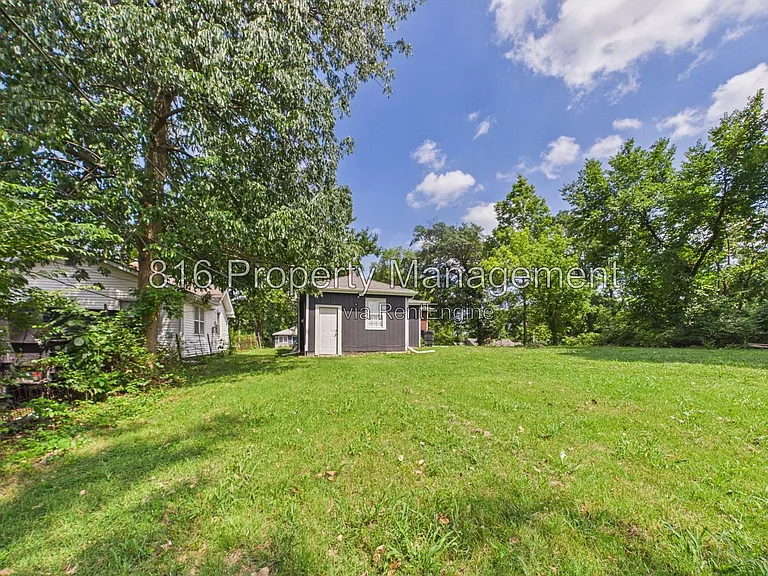 7924 Agnes Ave — Photo 15