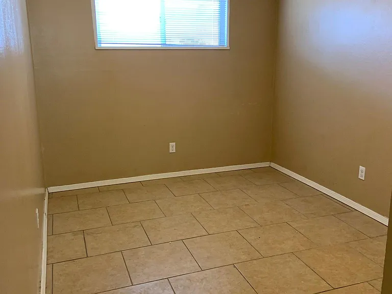 255 W Madrid Ave #3 — Photo 12