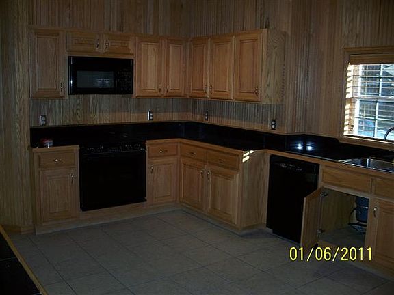 4th image of 904 Parker Dr