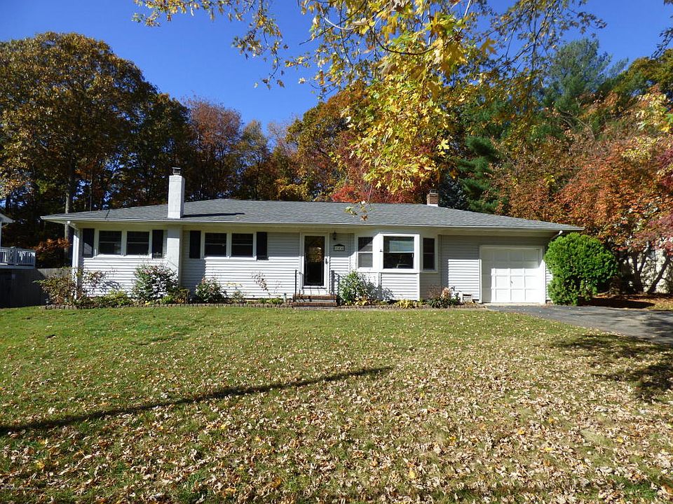 1st image of 904 Brookside Dr