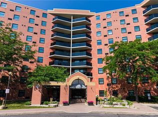 9 Bonheur Ct #905, Brantford, ON