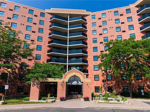 9 Bonheur Ct #905, Brantford, ON N3P 1Z5