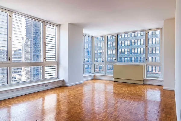 Rented by Addison Property Group | media 13