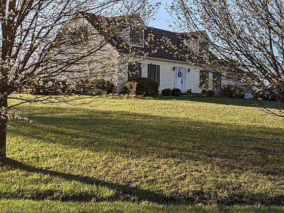 2nd image of 897 Waynoka Dr