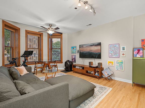 3rd image of 550 W Surf St APT 302