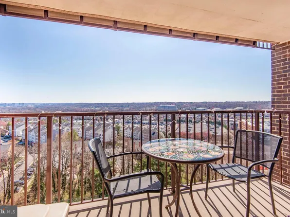 250 S Reynolds St APT 1001, Alexandria, VA 22304