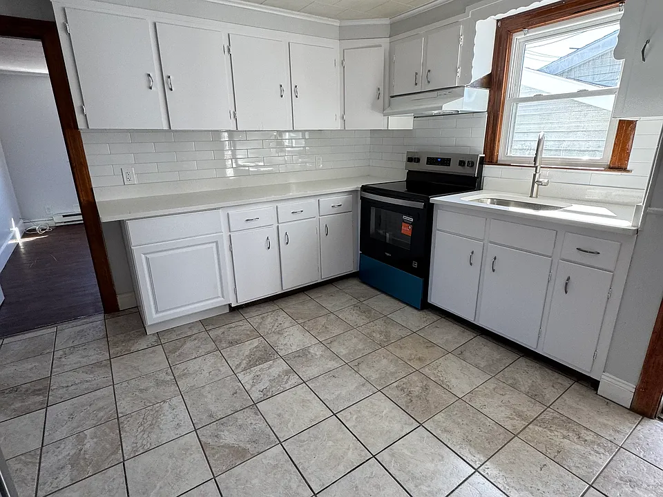 8 Harris St #2