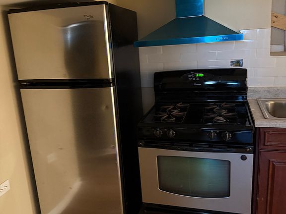 3rd image of 6838 S Lowe Ave